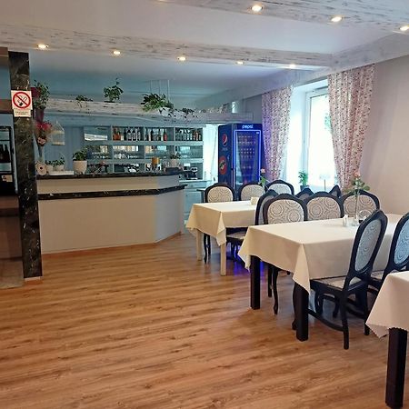 Iskra Hotel Radom Eksteriør billede