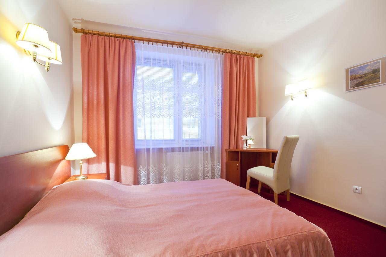 Iskra Hotel Radom Værelse billede