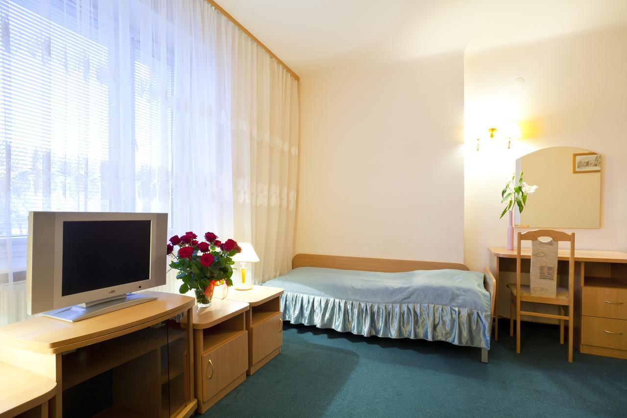 Iskra Hotel Radom Værelse billede